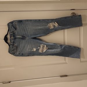 Hollister High-Rise Mom Jeans